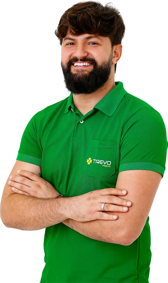 Bruno, da Trevo Pneus, de braços cruzados